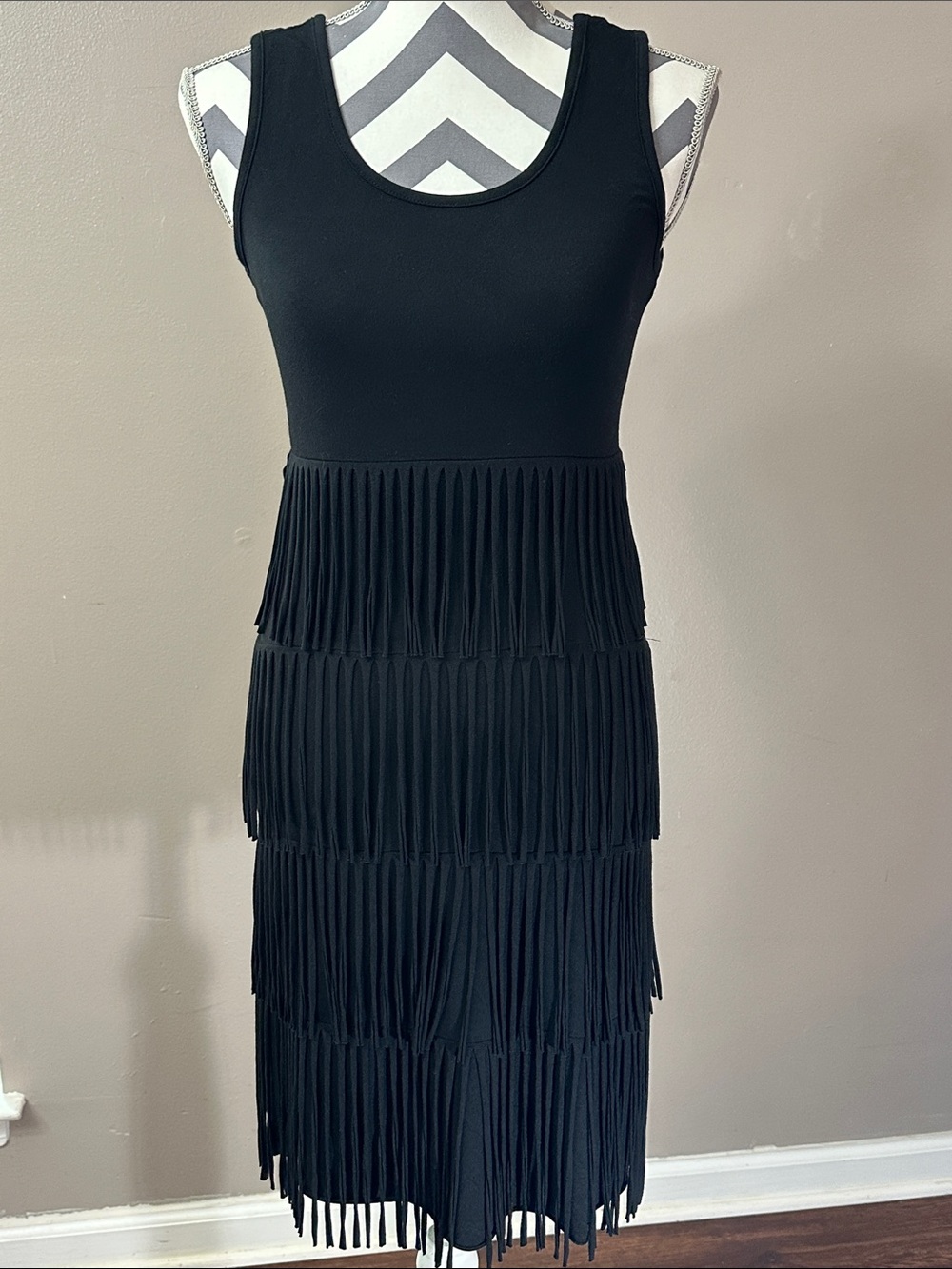 Neiman Marcus Black Tiered Fringe Scoop-Neck Dress Small Like New